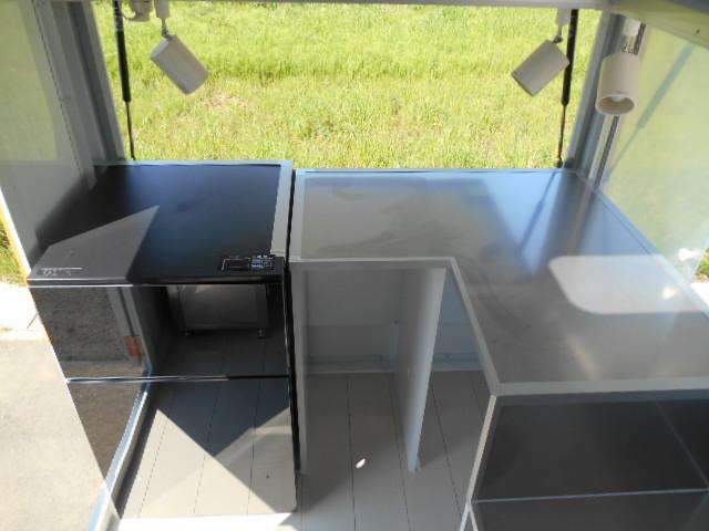 □ K-BOX DA63型 標準BOX NEWハーフペイント仕様 インバーターを設置しているので移動中も冷蔵庫を冷やす事が出来ます♪